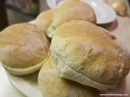 Hamburger Buns With the Bread Machine